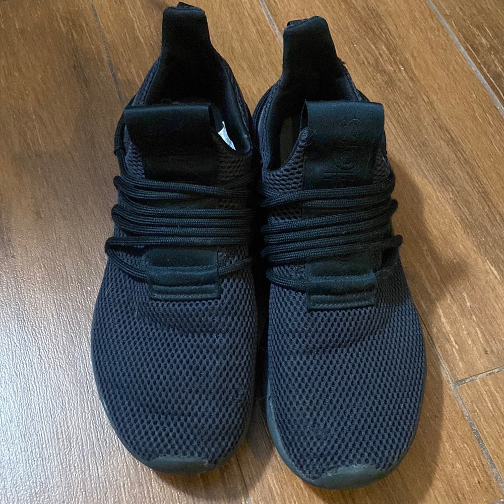 Men’s Adidas size 8.5 running shoes in fair condition